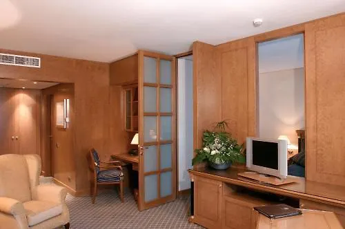 Grand Hotel De La Ville Parma 5*,